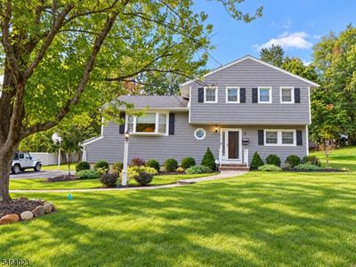 7 Crossbrook Ln