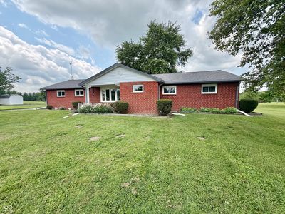 9221 S County Road 200 E
