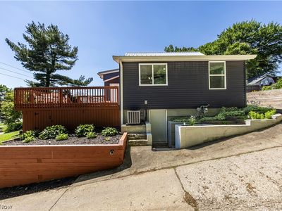 590 Pear Dr