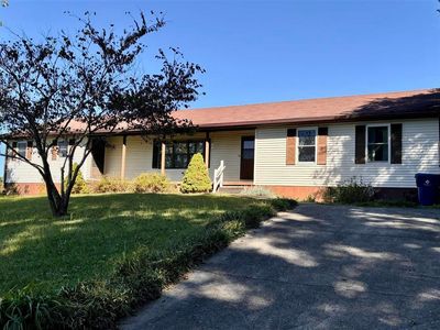 320 Hayes Cemetery Rd