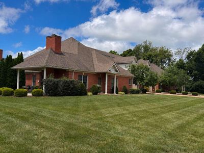 150 Sugartree Ln