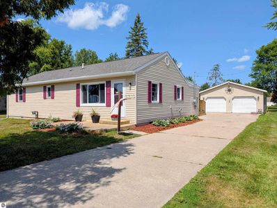 124 W Saginaw St