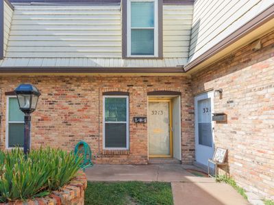 3213 Villa Pl