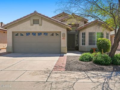 2639 W Desert Bluffs Ct