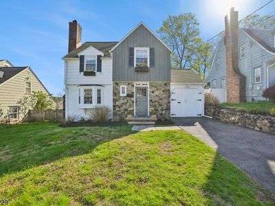 44 Pine St
