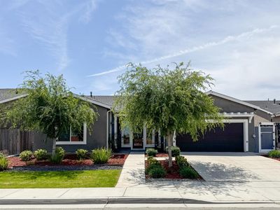5913 Hawthorn Tree Ln