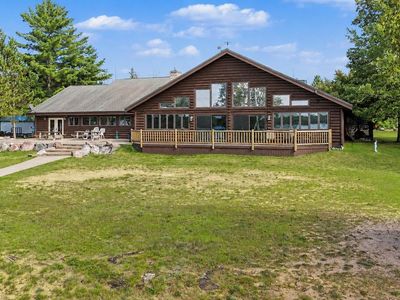 2624 Holiday Lodge Ln