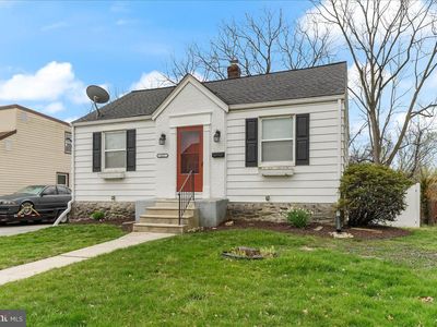 221 W Martin Ln
