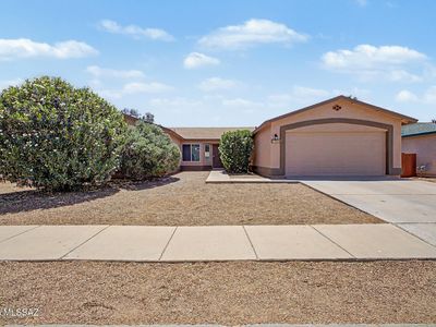 10008 E Moonstruck Way