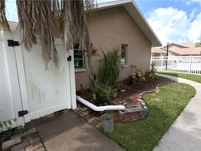 1103 SE 8th Ter #B