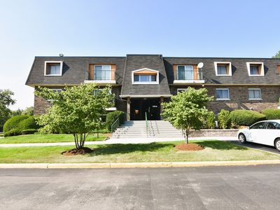 3856 S Parkway Dr APT 1E