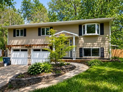Property at 1949 Orchard Dr, Stevensville, MI