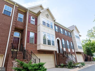207 Halpine Walk Ct
