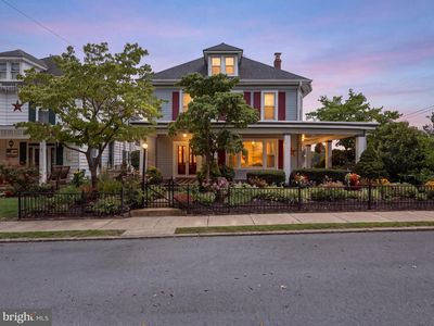 101 E Maple St