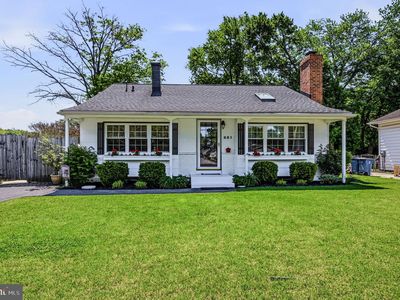 881 Broadfield Dr