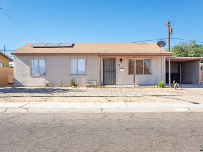 927 E La Mesa St