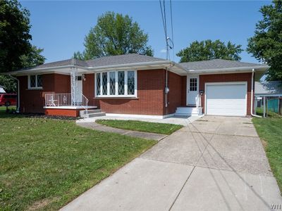 Property at 28 Evergreen Pl, Cheektowaga, NY