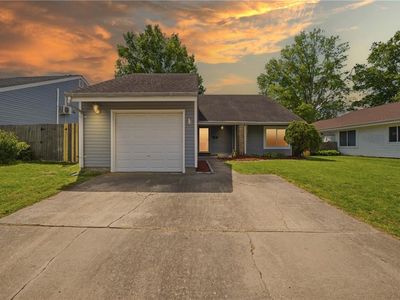 3421 Daffodil Cres