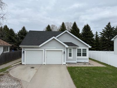 2421 Glen Cir