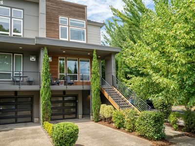 1587 NE 22nd Ave