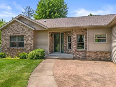 1360 Sawgrass Drive