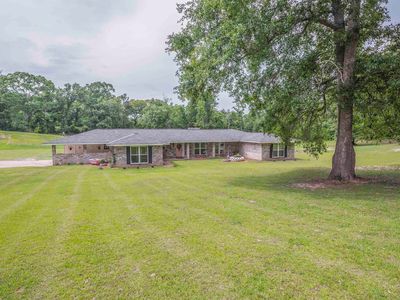 Property at 549 Jim Reeves Rd, Columbia, LA