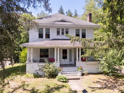 15 Lake St