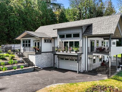 971 Lakewood Lane