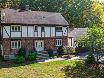 23 Golden Oaks Drive