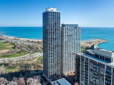 1555 N Astor St APT 21W