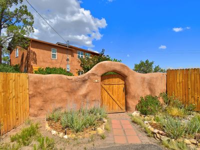 5 Lakeview Cir