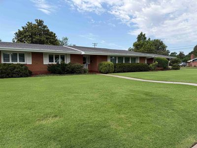 1825 Ramona Dr