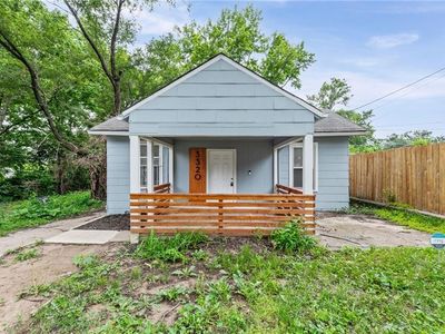 3320 Spruce Ave
