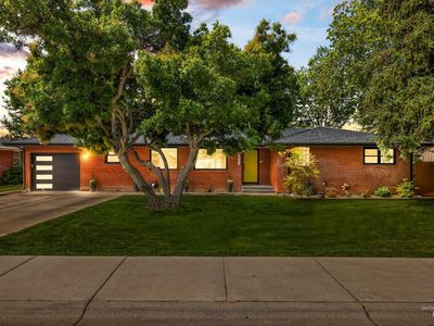 6607 W Fairfield Ave