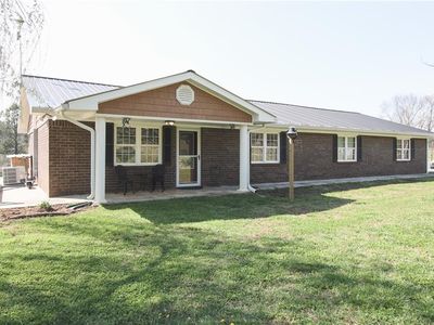 249 Cooper Rd SE