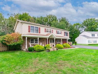 Property at 21 Winthrop Dr, Manalapan, NJ