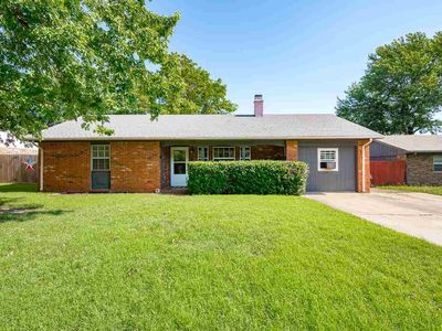 217 E Maple Ave