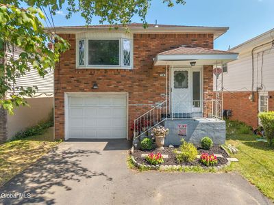14 Warren Avenue