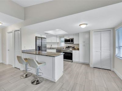 5023 SW 16th Pl #202