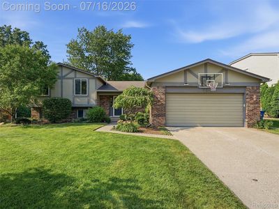 3056 Rolling Green Cir S