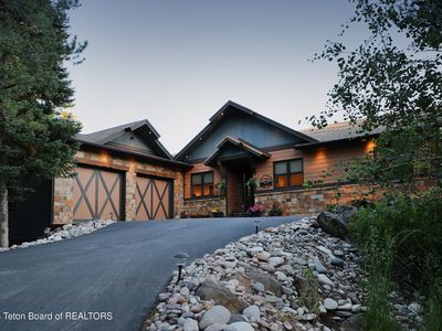 166 Aspen Ridge Trl