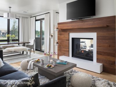 680 S Cache St Unit 202