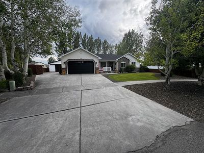 846 Barnwood Dr