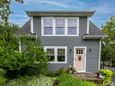 18 Hicksville Road