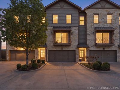 1333 E 41st Pl