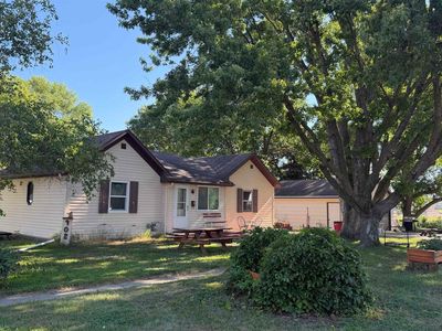 Property at 302 N 2nd St, Beresford, SD