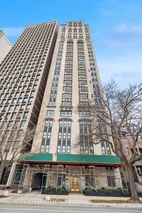 1242 N Lake Shore Dr APT 25