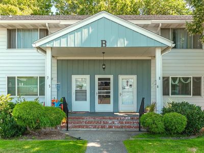 250 N Raymond Rd