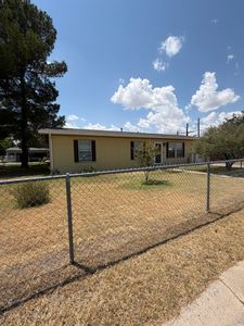 1102 W Taylor Ave