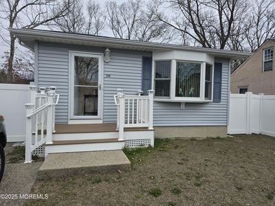 2126 Wainwright Road